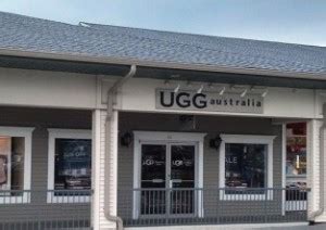 uggs woodbury commons ny.